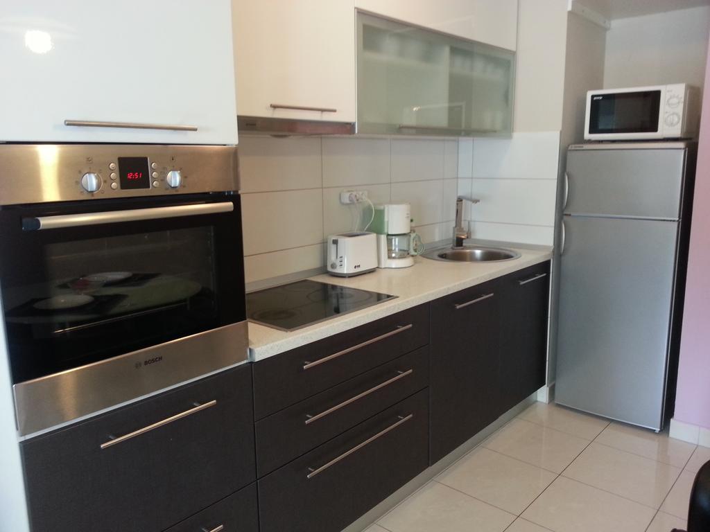 Near Beach Apartment Reno With Private Parking Split Exterior foto